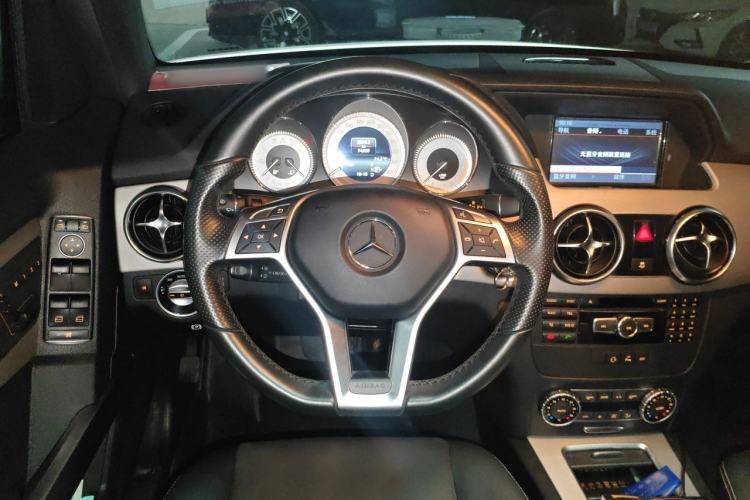 Used Mercedes-Benz GLK-Class 2015 GLK 260 4MATIC Dynamic Edition Ultimate Version Steering Wheel