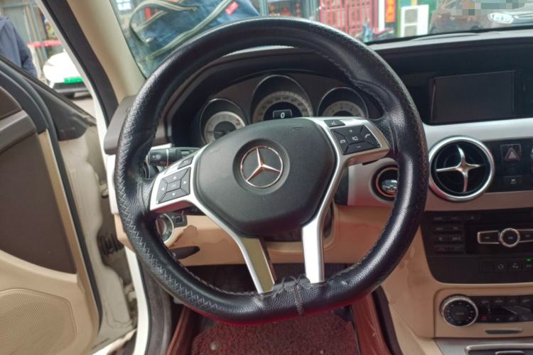 Used Mercedes-Benz GLK-Class 2015 GLK 260 4MATIC Dynamic Edition Ultimate Version Steering Wheel