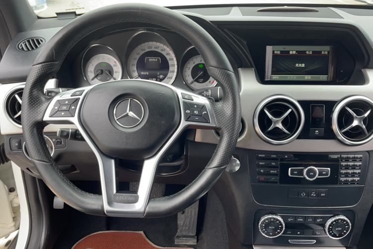 Used Mercedes-Benz GLK-Class 2015 GLK 260 4MATIC Dynamic Edition Ultimate Version Steering Wheel