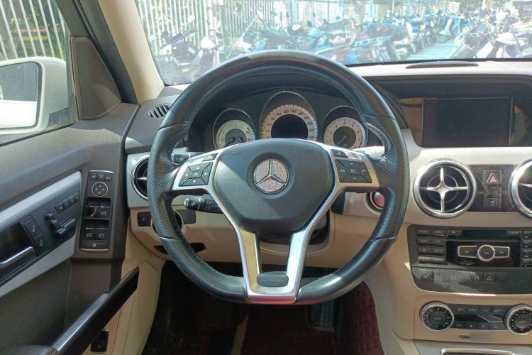 Used Mercedes-Benz GLK-Class 2015 GLK 300 4MATIC Fashion Edition Ultimate Version Steering Wheel
