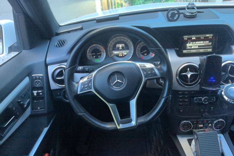 Used Mercedes-Benz GLK-Class 2015 GLK 260 4MATIC Fashion Edition Ultimate Version Steering Wheel