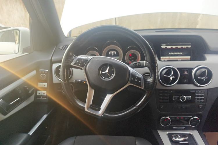 Used Mercedes-Benz GLK-Class 2015 GLK 300 4MATIC Fashion Edition Ultimate Version Steering Wheel