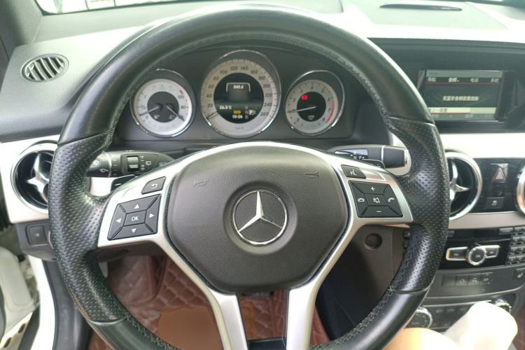 Used Mercedes-Benz GLK-Class 2015 GLK 260 4MATIC Fashion Edition Ultimate Version Steering Wheel