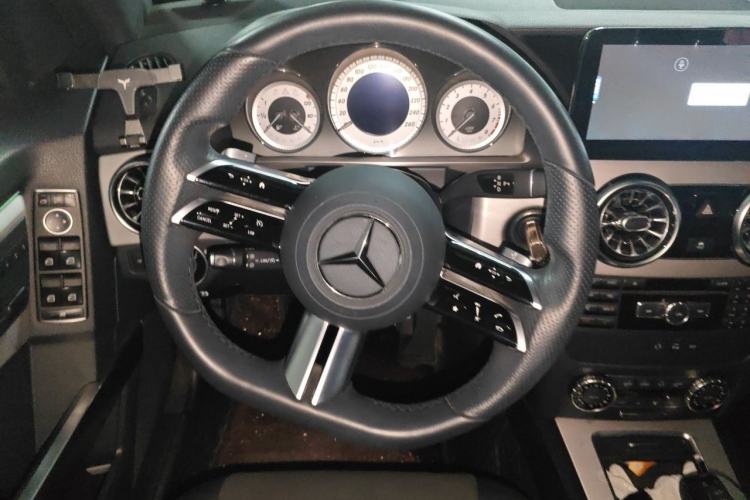 Used Mercedes-Benz GLK-Class 2015 GLK 260 4MATIC Dynamic Edition Ultimate Version Steering Wheel