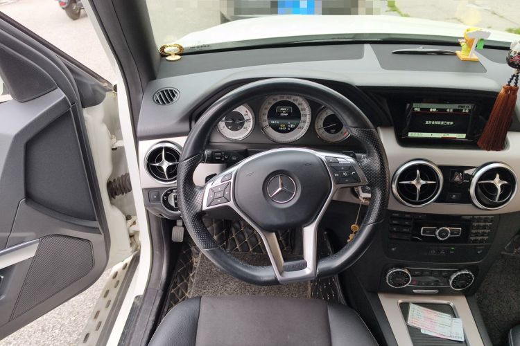 Used Mercedes-Benz GLK-Class 2015 GLK 260 4MATIC Fashion Edition Ultimate Version Steering Wheel
