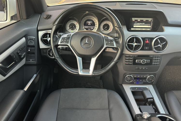 Used Mercedes-Benz GLK-Class 2015 GLK 260 4MATIC Dynamic Edition Ultimate Version Steering Wheel