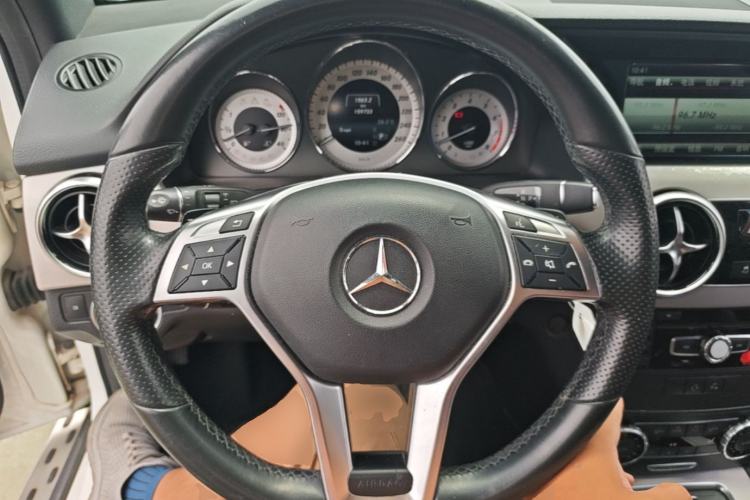 Used Mercedes-Benz GLK-Class 2015 GLK 300 4MATIC Fashion Edition Ultimate Version Steering Wheel