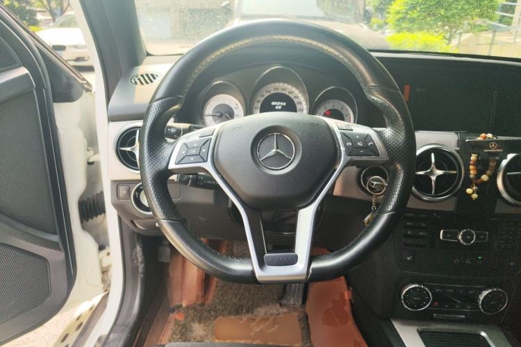 Used Mercedes-Benz GLK-Class 2015 GLK 260 4MATIC Fashion Edition Ultimate Version Steering Wheel
