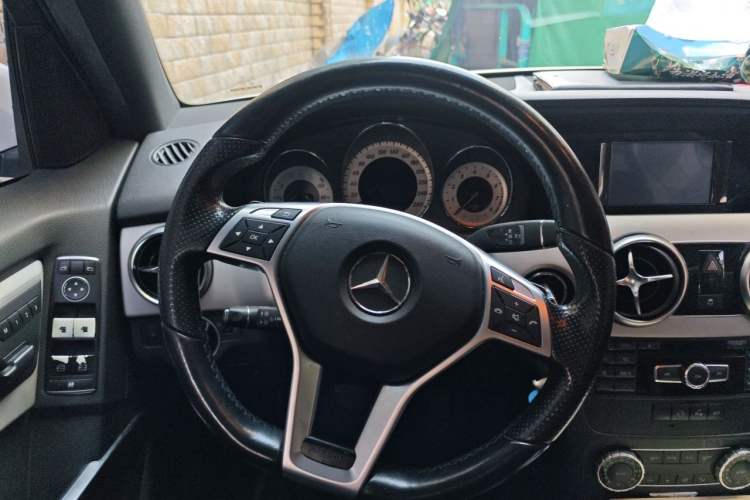Used Mercedes-Benz GLK-Class 2015 GLK 260 4MATIC Dynamic Edition Ultimate Version Steering Wheel