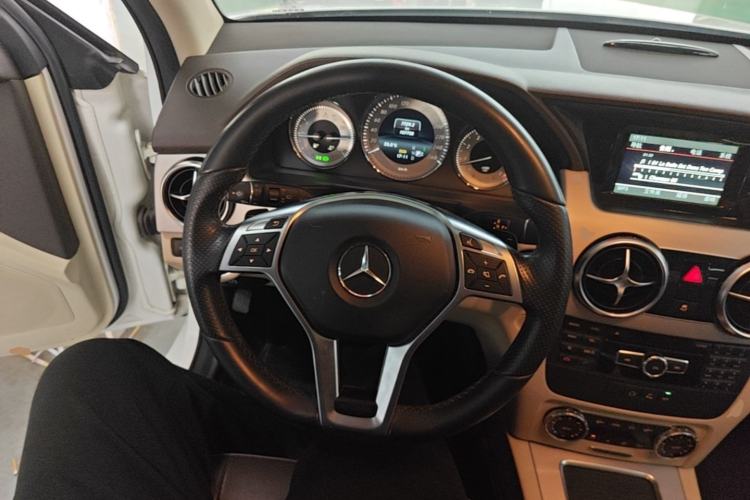Used Mercedes-Benz GLK-Class 2015 GLK 260 4MATIC Dynamic Edition Ultimate Version Steering Wheel