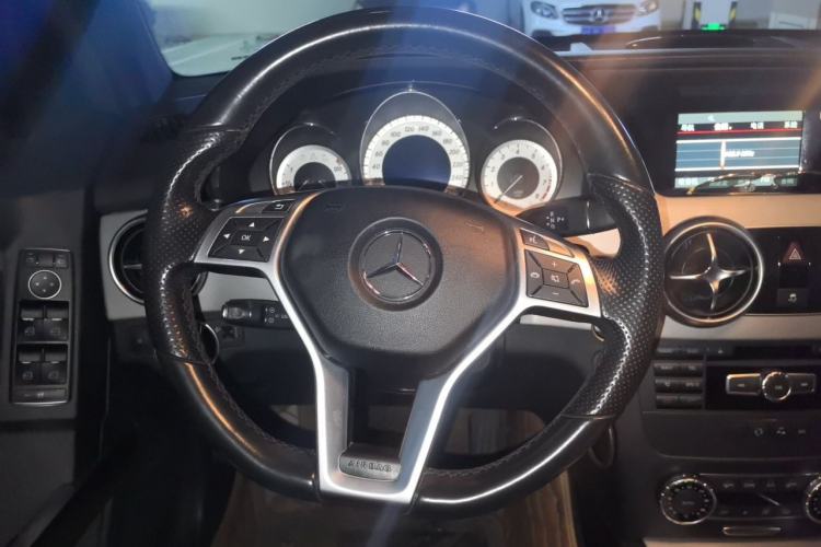Used Mercedes-Benz GLK-Class 2015 GLK 260 4MATIC Dynamic Edition Ultimate Version Steering Wheel