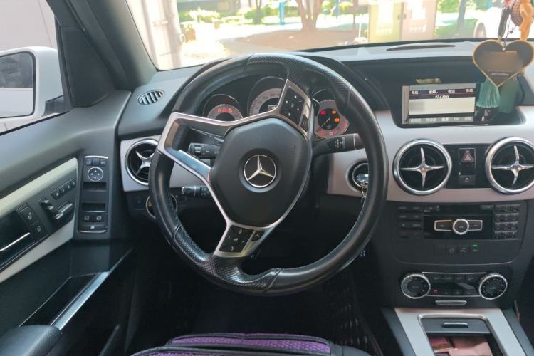 Used Mercedes-Benz GLK-Class 2015 GLK 260 4MATIC Dynamic Edition Ultimate Version Steering Wheel