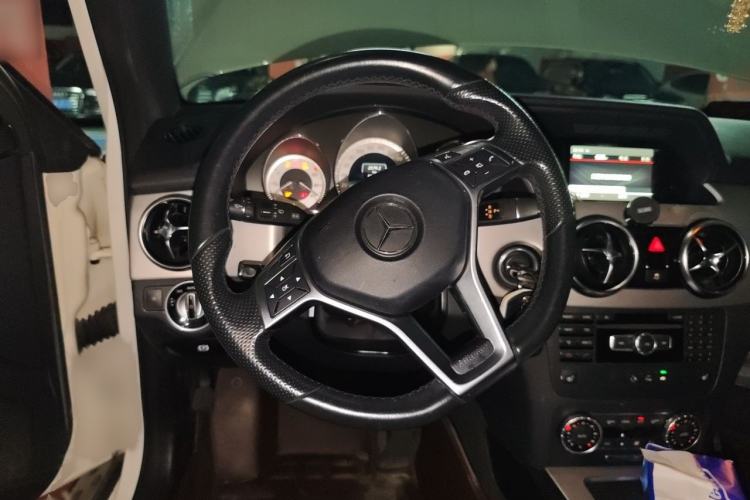 Used Mercedes-Benz GLK-Class 2015 GLK 260 4MATIC Fashion Edition Ultimate Version Steering Wheel