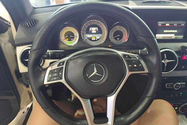 Used Mercedes-Benz GLK-Class 2015 GLK 260 4MATIC Fashion Edition Ultimate Version Steering Wheel
