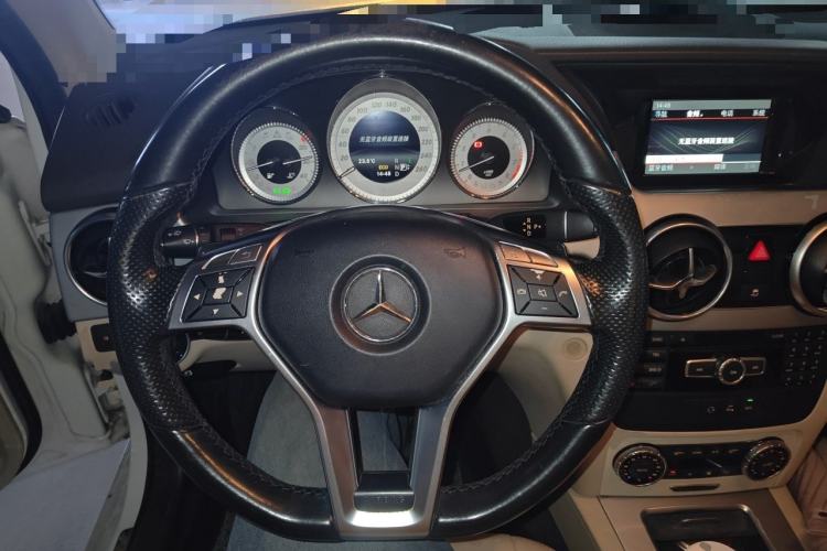 Used Mercedes-Benz GLK-Class 2015 GLK 260 4MATIC Dynamic Edition Ultimate Version Steering Wheel