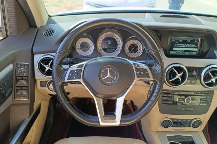Used Mercedes-Benz GLK-Class 2015 GLK 260 4MATIC Dynamic Edition Ultimate Version Steering Wheel