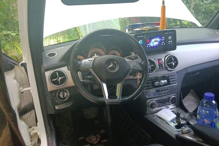 Used Mercedes-Benz GLK-Class 2015 GLK 260 4MATIC Dynamic Edition Ultimate Version Steering Wheel