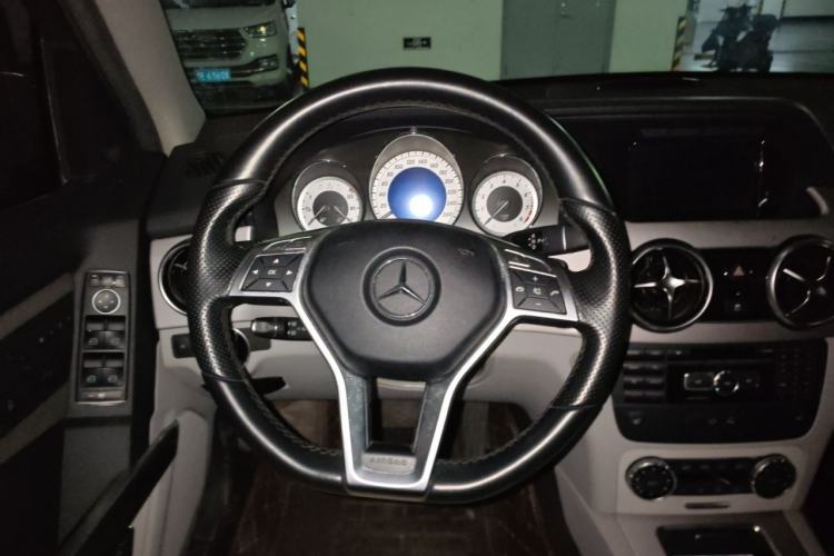Used Mercedes-Benz GLK-Class 2015 GLK 300 4MATIC Fashion Edition Ultimate Version Steering Wheel
