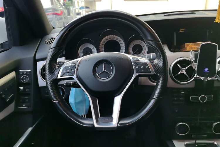 Used Mercedes-Benz GLK-Class 2015 GLK 260 4MATIC Fashion Edition Ultimate Version Steering Wheel