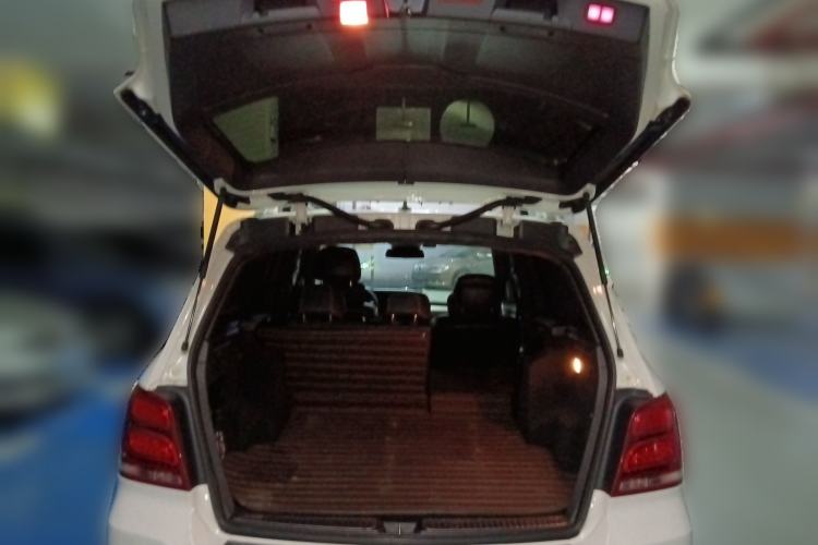 Used Mercedes-Benz GLK-Class 2015 GLK 300 4MATIC Fashion Edition Ultimate Version Trunk