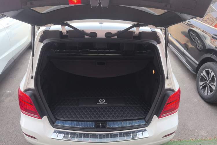 Used Mercedes-Benz GLK-Class 2015 GLK 260 4MATIC Dynamic Edition Ultimate Version Trunk
