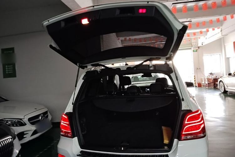 Used Mercedes-Benz GLK-Class 2015 GLK 300 4MATIC Fashion Edition Ultimate Version Trunk