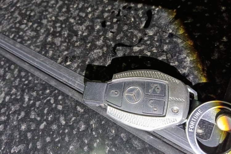 Used Mercedes-Benz GLK-Class 2015 GLK 300 4MATIC Fashion Edition Ultimate Version Vehicle Key