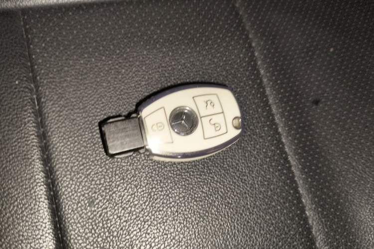 Used Mercedes-Benz GLK-Class 2015 GLK 260 4MATIC Fashion Edition Ultimate Version Vehicle Key