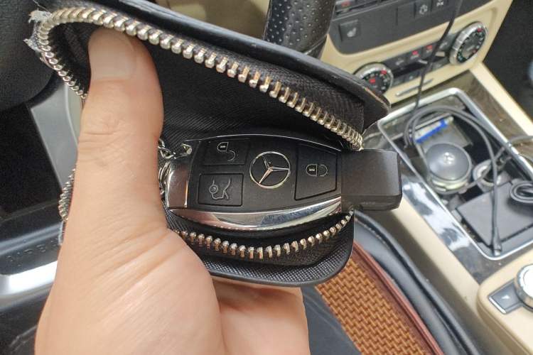 Used Mercedes-Benz GLK-Class 2015 GLK 300 4MATIC Luxury Ultimate Edition Vehicle Key