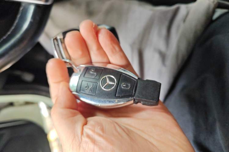 Used Mercedes-Benz GLK-Class 2015 GLK 300 4MATIC Fashion Edition Ultimate Version Vehicle Key