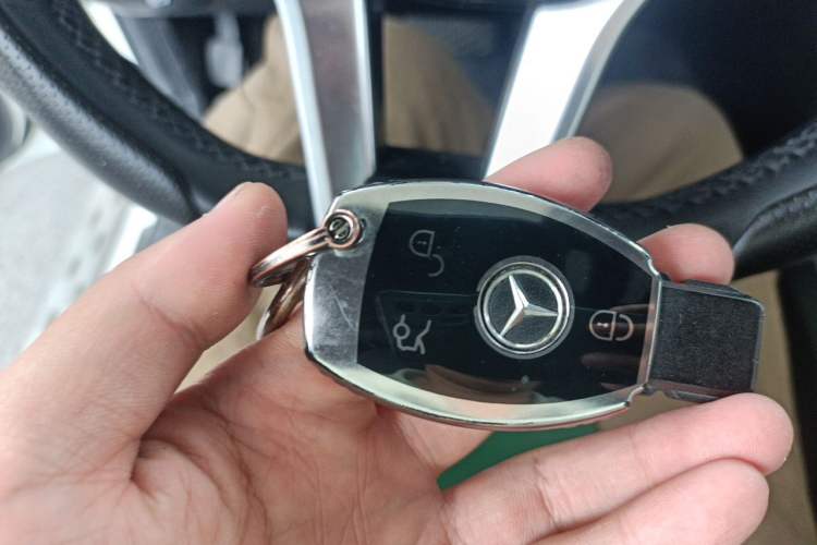 Used Mercedes-Benz GLK-Class 2015 GLK 300 4MATIC Fashion Edition Ultimate Version Vehicle Key