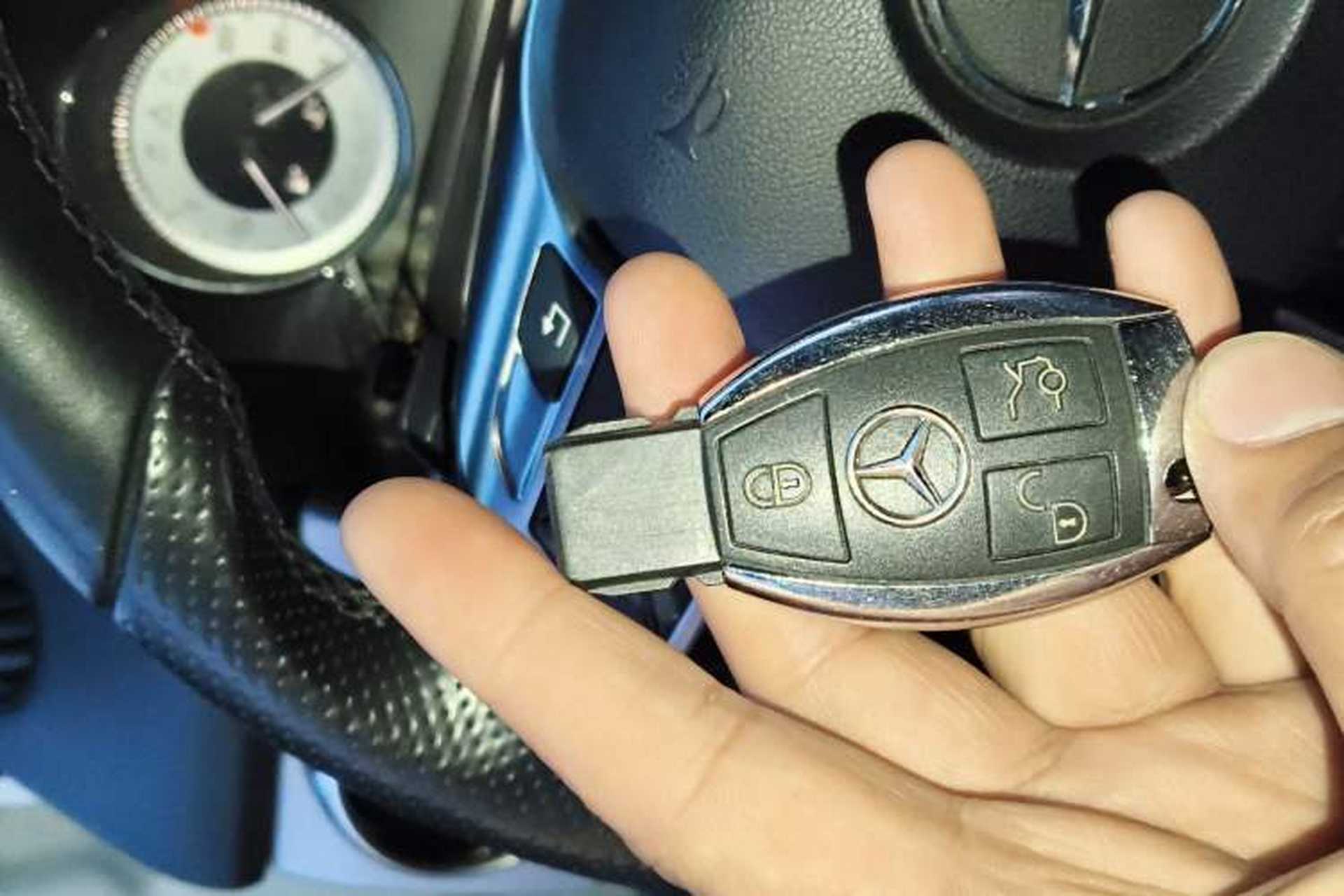 Used Mercedes-Benz GLK-Class 2015 GLK 260 4MATIC Dynamic Edition Ultimate Version Vehicle Key