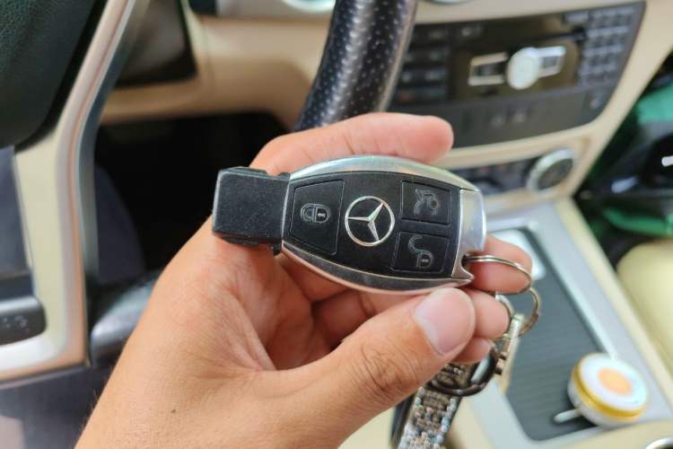 Used Mercedes-Benz GLK-Class 2015 GLK 300 4MATIC Fashion Edition Ultimate Version Vehicle Key