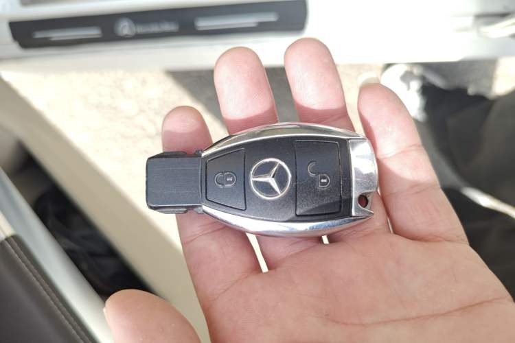Used Mercedes-Benz GLK-Class 2015 GLK 260 4MATIC Dynamic Edition Ultimate Version Vehicle Key