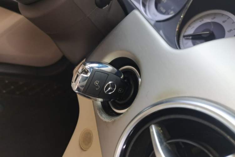 Used Mercedes-Benz GLK-Class 2015 GLK 260 4MATIC Dynamic Edition Ultimate Version Vehicle Key