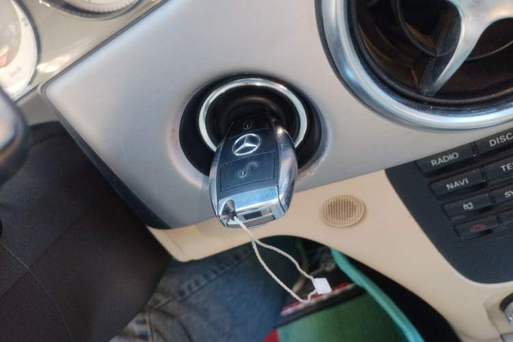 Used Mercedes-Benz GLK-Class 2015 GLK 260 4MATIC Dynamic Edition Ultimate Version Vehicle Key
