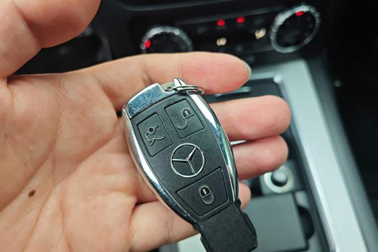 Used Mercedes-Benz GLK-Class 2015 GLK 300 4MATIC Fashion Edition Ultimate Version Vehicle Key