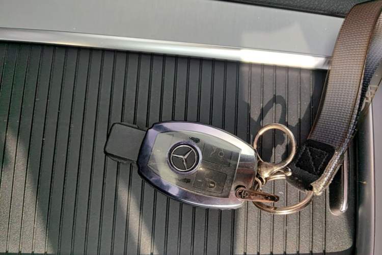 Used Mercedes-Benz GLK-Class 2015 GLK 300 4MATIC Fashion Edition Ultimate Version Vehicle Key