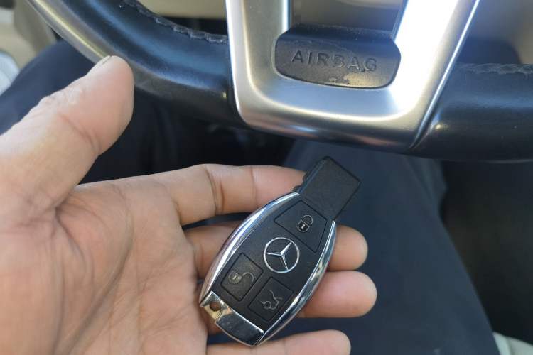Used Mercedes-Benz GLK-Class 2015 GLK 300 4MATIC Fashion Edition Ultimate Version Vehicle Key