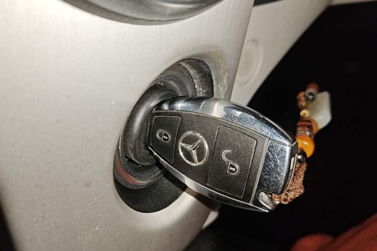 Used Mercedes-Benz GLK-Class 2015 GLK 260 4MATIC Dynamic Edition Ultimate Version Vehicle Key