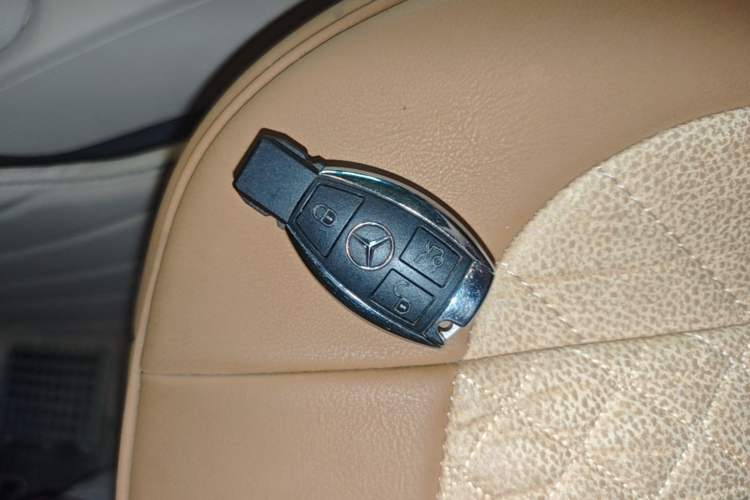 Used Mercedes-Benz GLK-Class 2015 GLK 300 4MATIC Fashion Edition Ultimate Version Vehicle Key