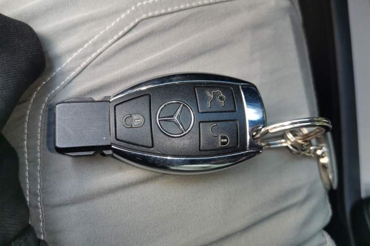 Used Mercedes-Benz GLK-Class 2015 GLK 260 4MATIC Fashion Edition Ultimate Version Vehicle Key