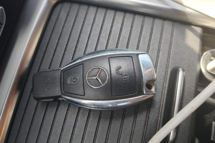 Used Mercedes-Benz GLK-Class 2015 GLK 260 4MATIC Dynamic Edition Ultimate Version Vehicle Key