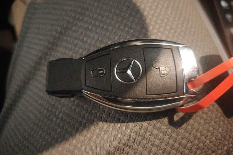 Used Mercedes-Benz GLK-Class 2015 GLK 260 4MATIC Dynamic Edition Ultimate Version Vehicle Key