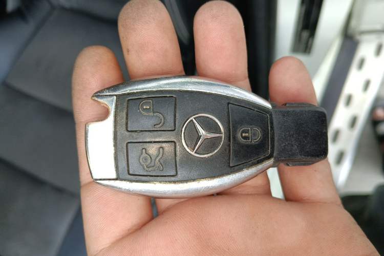 Used Mercedes-Benz GLK-Class 2015 GLK 300 4MATIC Fashion Edition Ultimate Version Vehicle Key