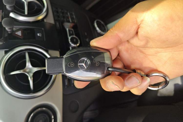 Used Mercedes-Benz GLK-Class 2015 GLK 260 4MATIC Dynamic Edition Ultimate Version Vehicle Key