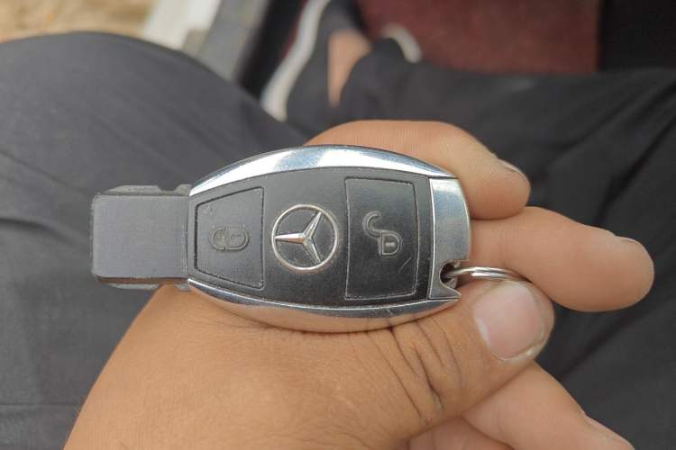 Used Mercedes-Benz GLK-Class 2015 GLK 260 4MATIC Dynamic Edition Ultimate Version Vehicle Key