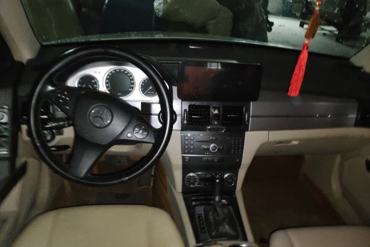 Used Mercedes-Benz GLK-Class  Center Console