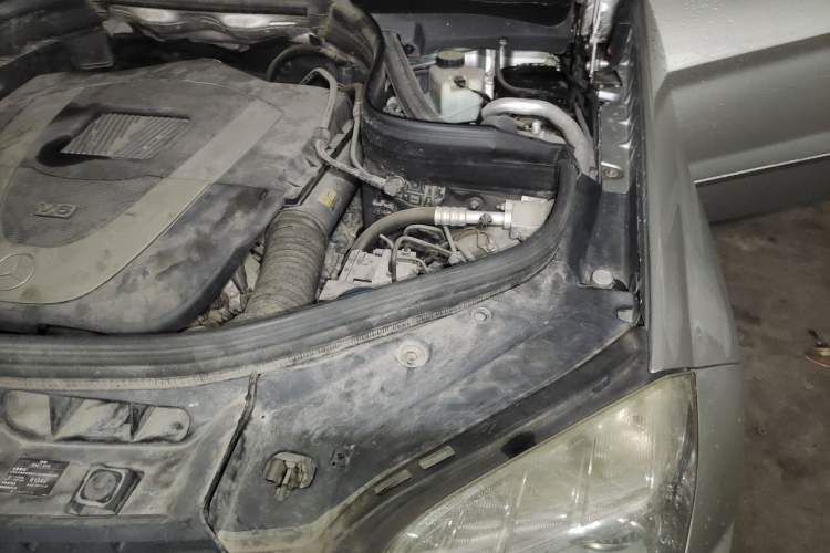 Used Mercedes-Benz GLK-Class  Engine Bay Left