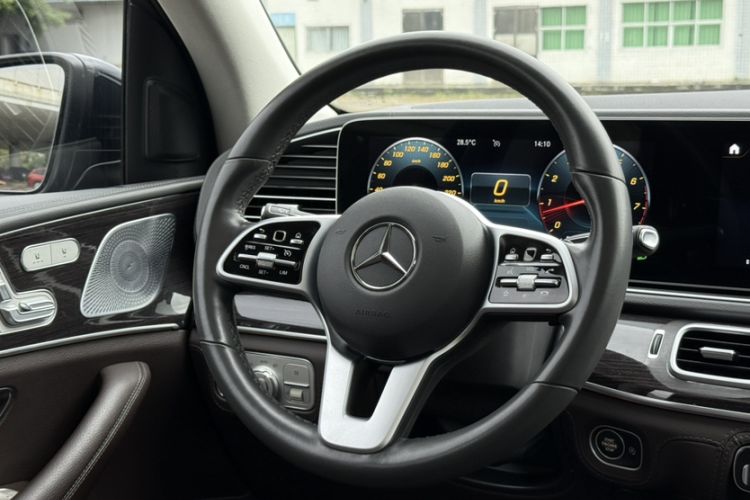 Used Mercedes-Benz GLS 2020 GLS 450 4MATIC Dynamic Edition Interior 4